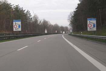 A 27 Bundesautobahn Bremen Cuxhaven Vollsperrung Uthlede Hagen Grabendurchlaß Rohr 39
