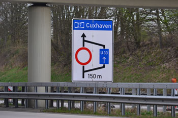 A 27 Bundesautobahn Bremen Cuxhaven Vollsperrung Uthlede Hagen Grabendurchlaß Rohr 81