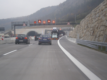 Bundesautobahn A4 Jagdbergtunnel Jena Freigabe Nordrhre Verkehrsumlegung Autobahntunnel Ostportal 25