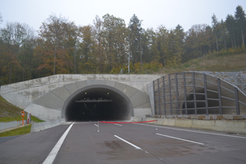 Bundesautobahn A4 Jagdbergtunnel Jena Freigabe Nordrhre Verkehrsumlegung Autobahntunnel Westportal 49