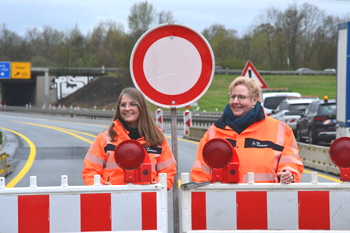 A42 Emscherschnellweg Bundesautobahn Schrankenanlage Gewichtskontrolle Durchfahrtsperre Rhein-Herne-Kanal Brücke 12