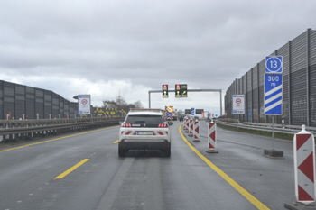 A42 Emscherschnellweg Bundesautobahn Schrankenanlage Gewichtskontrolle Durchfahrtsperre Rhein-Herne-Kanal Brücke 78